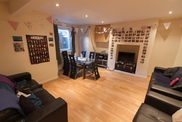7 bed house, Brudenell rd, Hyde park, Leeds, LS61HA - Image 2