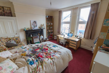 6 bed house, Queens road, Hyde park, Leeds, LS61HU - Image 3