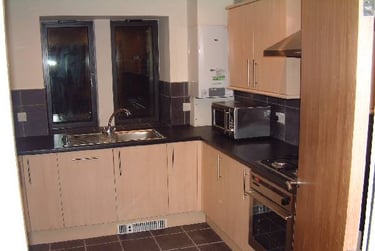 4 bed flat, Kirkstall Lane, Kirkstall, Leeds, LS53BE - Image 3