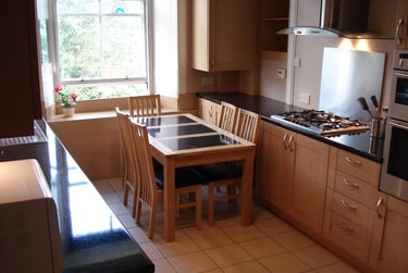 3 bed flat, Marchmont Crescent, Marchmont, Edinburgh, EH91NE - Image 1