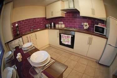 3 bed house, Jedburgh street, Near university, Middlesbrough, TS12HX - Image 1