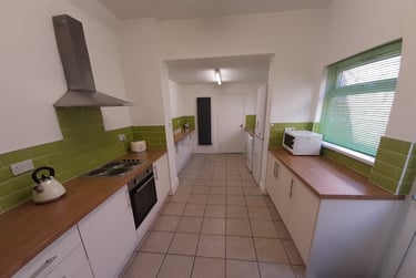 5 bed house, Kensington road, Near university, Middlesbrough, TS56AW - Image 1