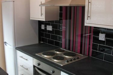 2 bed house, Maple street, Near university, Middlesbrough, TS13DS - Image 1