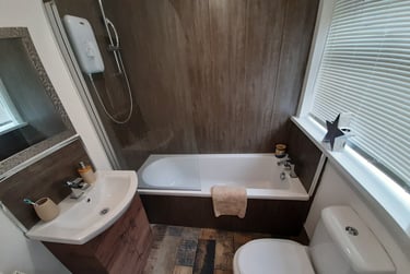 2 bed house, Percy street, Near university, Middlesbrough, TS14DD - Image 1