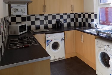 4 bed house, Cheviot street, Near university, Preston, PR18UE - Image 5