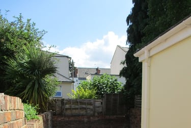 5 bed house, Courtenay Street, Francis Close Hall, Cheltenham, GL504LR - Image 2