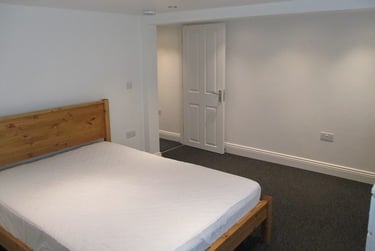 5 bed house, Courtenay Street, Francis Close Hall, Cheltenham, GL504LR - Image 10