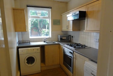4 bed house, Vincent road, Sharrow, Sheffield, S71BW - Image 2