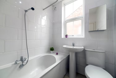 9 bed house, Ashlyn grove, Fallowfield, Manchester, M146YG - Image 3