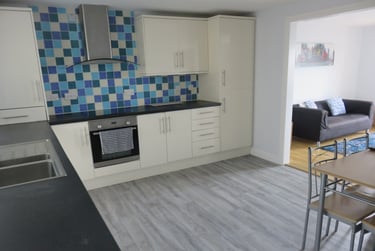 4 bed house, Fairfield terrace, Mount pleasant, Swansea, SA16JX - Image 1