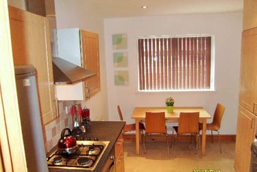 3 bed house, Mildred street, Near university, Salford, M72HG - Image 3