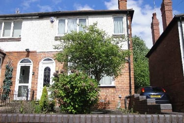 4 bed house, Warwards lane, Selly oak, Birmingham, B297RD - Image 1