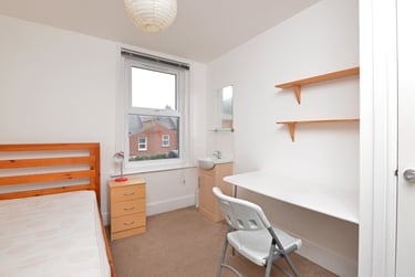 6 bed house, Elton road, Mount pleasant, Exeter, EX47AT - Image 3