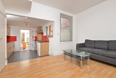 6 bed house, Elton road, Mount pleasant, Exeter, EX47AT - Image 2