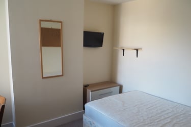 6 bed house, Beatrice Road, Southsea, Portsmouth, PO40JY - Image 7
