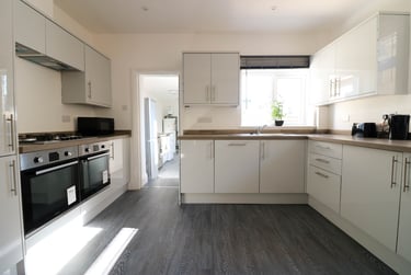 7 bed house, May Terrace, Lipson, Plymouth, PL48PP - Image 10