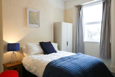 6 bed house, Restormel road, City Centre, Plymouth, PL46BJ - Image 3