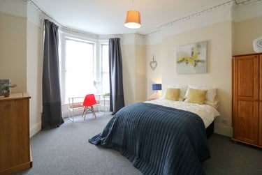 6 bed house, Restormel road, City Centre, Plymouth, PL46BJ - Image 1