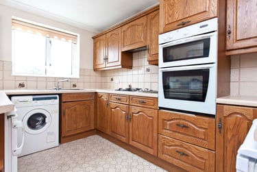 6 bed house, McWilliam Close, Talbot village, Bournemouth, BH125HP - Image 2