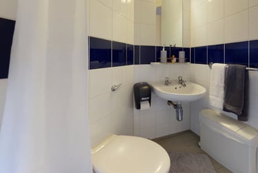 Classic Studio at Creek Court, Creek Road, Greenwich, London, SE83BU - Image 4