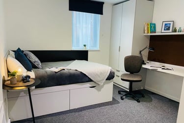 Deluxe Ensuite - Image 3