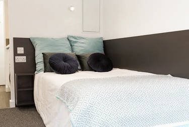 Essential Studio - Image 1