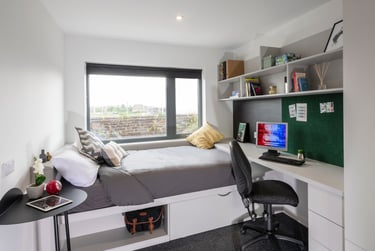 DDA/Premium at West View, Castlebank Street, Broomhill, Glasgow, G116DN - Image 2