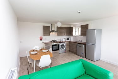 Premium Plus Large 4 Bed Flats at 403 King Street, 403 King Street, City Centre, Aberdeen, AB243BZ - Image 4