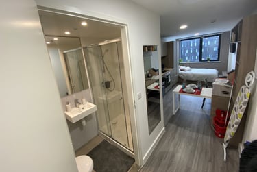 Premium Studio at Stanhope House, 91-95 Commercial Road, City Centre, Portsmouth, PO11BQ - Image 3