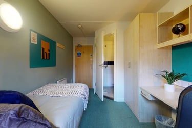 Classic En Suite at Creek Court, Creek Road, Greenwich, London, SE83BU - Image 1