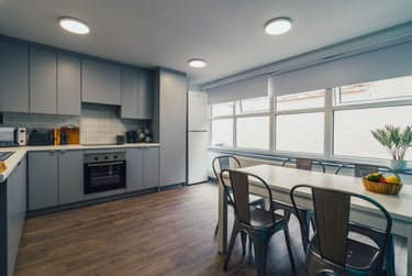 Superior Plus 5 Bed - Image 2