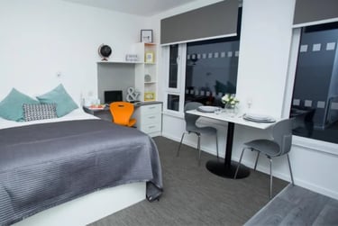 Executive Studio at Fraser Studios, 140 Causewayend, City Centre, Aberdeen, AB253TN - Image 1