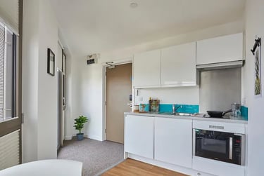 Penthouse at Felda House, 575 North End Road, Wembley, London, HA90UU - Image 4