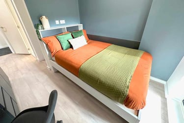 Standard En-suite at Enso, Hawkins Road, Hythe Quays, Colchester, CO28YZ - Image 1