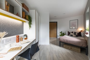 Luxe En Suite - Image 1