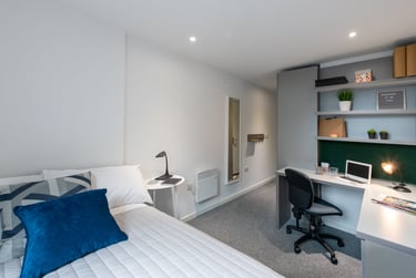 Classic Ensuite - Image 1