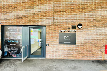 Classic Studio at Abbey House, 7 Manor Road, City Centre, Coventry, CV12GS - Image 4