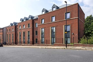 Standard Studio  at Sycamore House, Woodhouse Square, Kirkstall, Leeds, LS31BP - Image 3