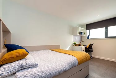 8-Bed Medium Ensuite (Superior View) at Carrick View, 110 Kimberley Park Road, City Centre, Falmouth, TR112FF - Image 1