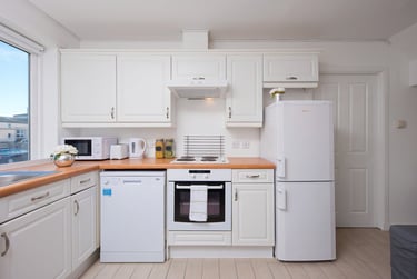 Standard 3 Bed Flat at Trinity Court, 9 Pittodrie Street, Old Aberdeen, Aberdeen, AB245QU - Image 6