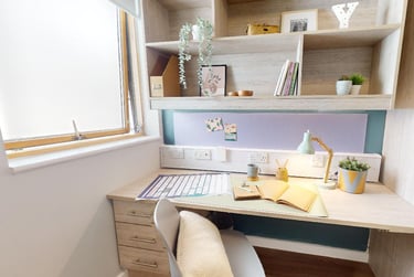 Bronze En Suite at iQ Kingston, 15 Wood Street, City Centre, Kingston, KT11TY - Image 2