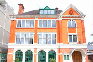 Medium Twin Apartment at Smart Student Accommodation, 3-5 Thane Villas, Holloway, London, N77PH - Image 2