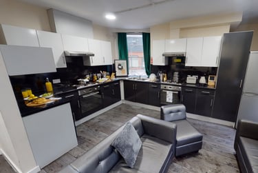 iQ Ty Willis House Student Halls, 6-8 High Street, City Centre, Bangor, LL57 1NP - Image 8