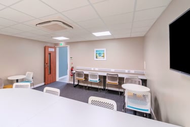 Deluxe Ensuite at The Old Dairy, 14 Regent Street, Cookworthy, Plymouth, PL48BA - Image 11