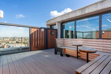 Silver Studio Deluxe at iQ Aldgate, 60 Commercial Road, Aldgate, London, E11LP - Image 12