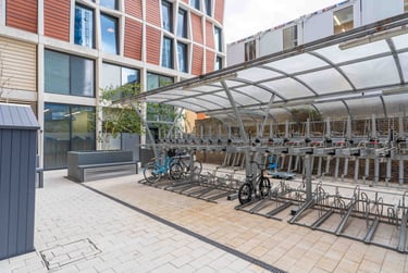 Silver Studio Deluxe at iQ Aldgate, 60 Commercial Road, Aldgate, London, E11LP - Image 11