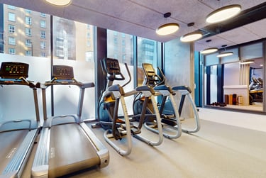 Silver Studio Deluxe at iQ Aldgate, 60 Commercial Road, Aldgate, London, E11LP - Image 6
