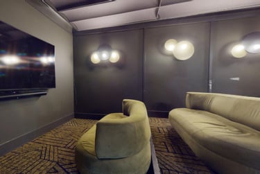Silver Studio Deluxe at iQ Aldgate, 60 Commercial Road, Aldgate, London, E11LP - Image 7