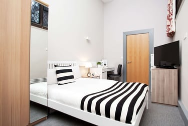 The Priory Student Halls, Springfield Mount, University Of Leeds, Leeds, LS2 9NG - Image 9