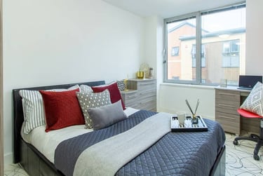 Queens Gate Student Halls, 15-19 Queens Terrace, City Centre, Southampton, SO14 3LR - Image 1